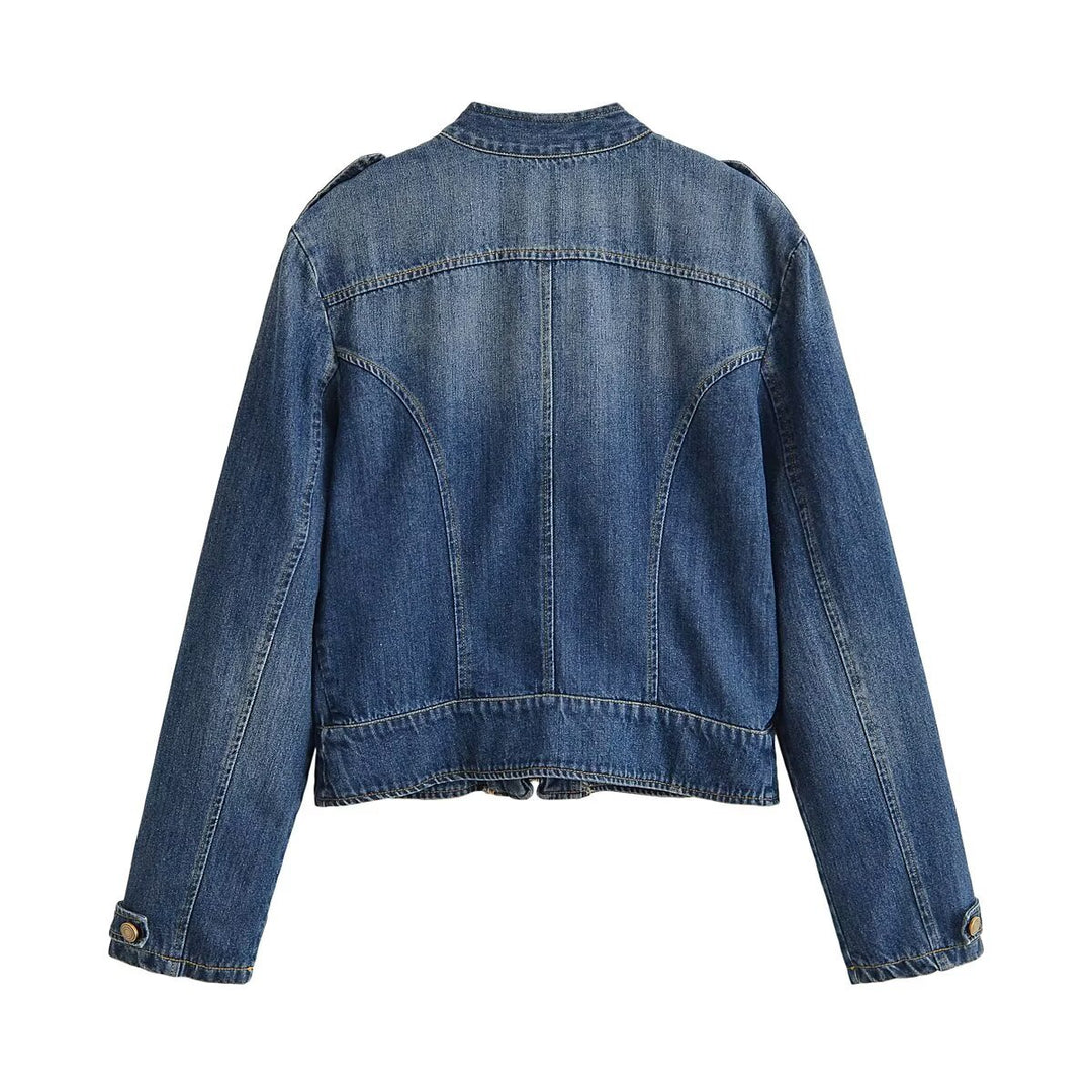 Damen Jeansjacke im Military‑Stil mit Stehkragen, doppelter Zierknopfleiste und Schulterklappen Echo Archiv