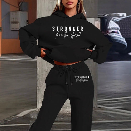 Damen Cropped-Hoodie und Jogginghose Set mit Statement-Print, Kängurutasche und elastischem Bund – Auréline