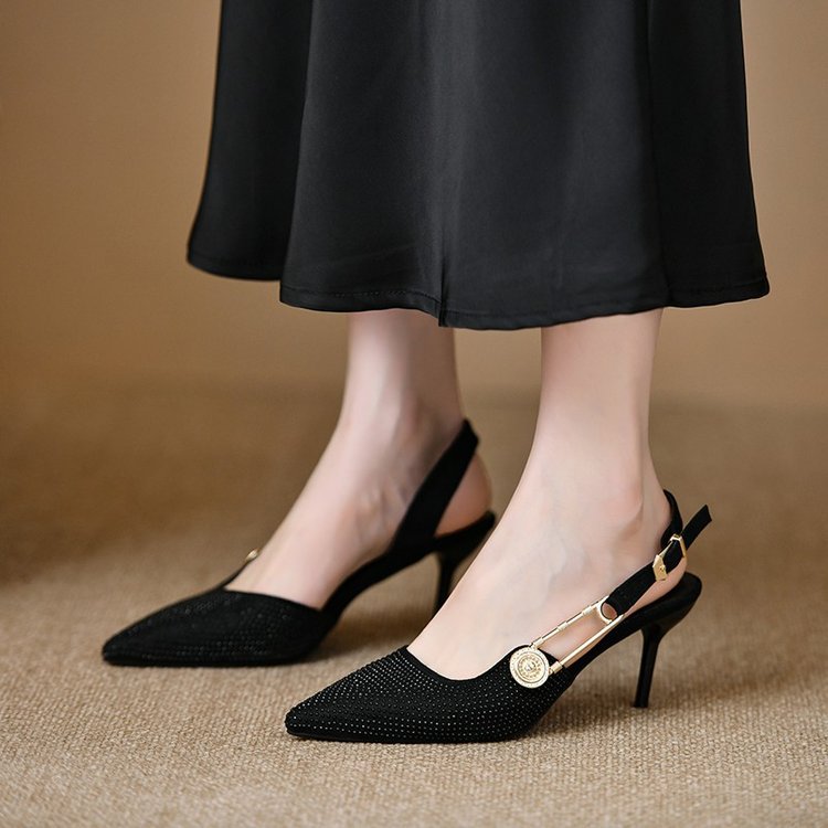 Damen nan spitze Pumps mit Fersenriemchen T-Riemen und Medaillonapplikation Echo Archiv