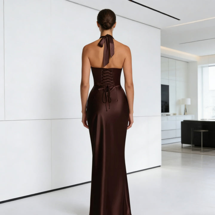 Damen Elegantes und figurbetontes Abendkleid mit tiefem V-Ausschnitt und fließendem Rock Echo Archiv