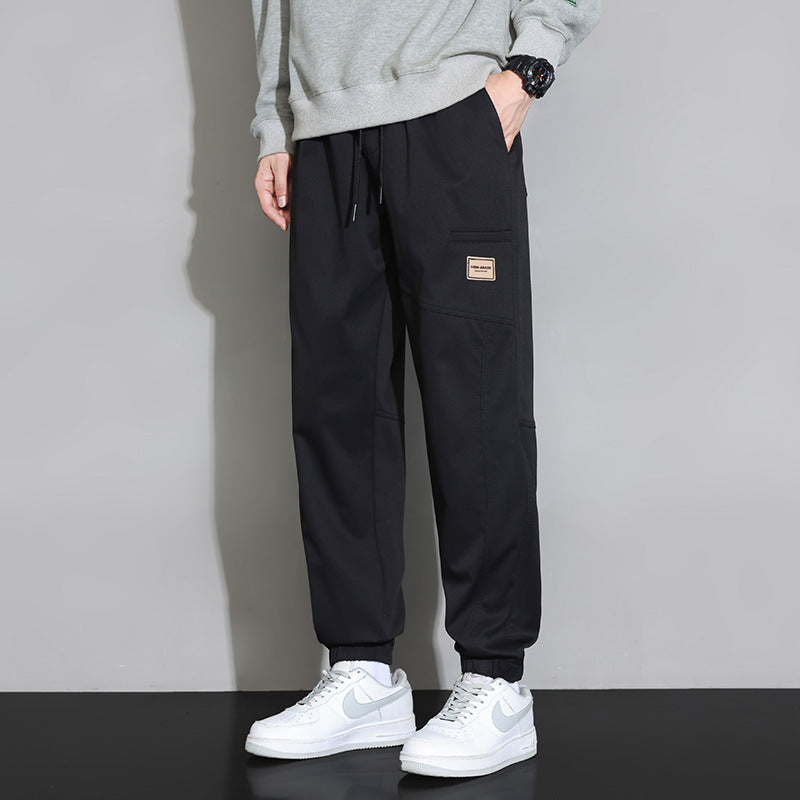 Herren Bequeme Trainingshose mit praktischen Taschen Echo Archiv