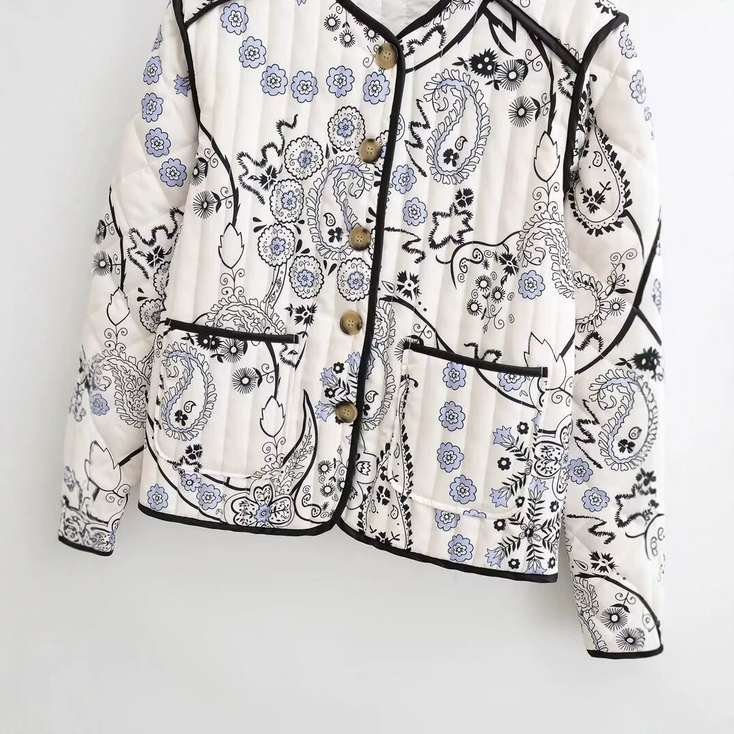 Damen Gesteppte Kurzjacke mit Paisley‑Blumenprint, Rundhalsausschnitt und Kontrastpaspel Echo Archiv