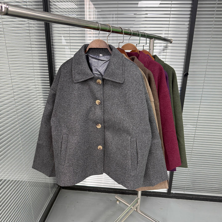 Damen Oversize Wollmix Jacke mit großen Zierknöpfen und breiten Manschetten Echoarchiv