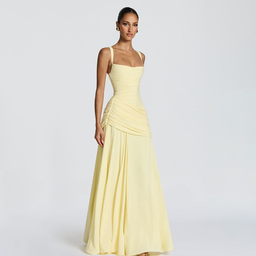 Damen Elegantes Maxikleid mit tailliertem Design und zarten Raffungselementen Echo Archiv