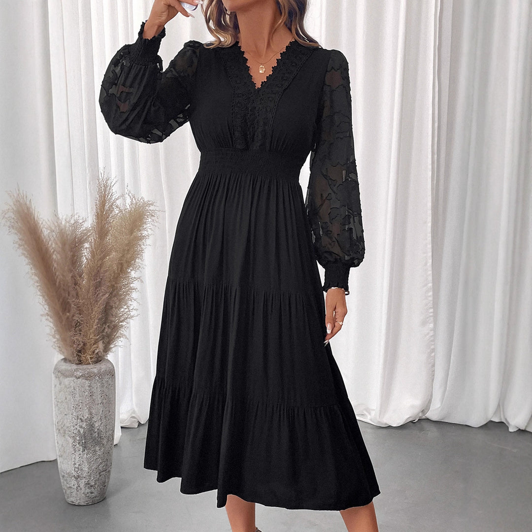Damen Elegantes Maxikleid mit Spitzendetails Echo Archiv