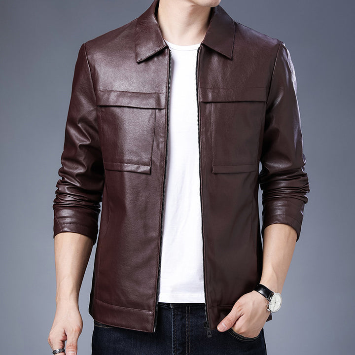 Herren Slim‑Fit Lederoptik-Truckerjacke mit Hemdkragen, verdecktem Reißverschluss und Pattentaschen Echoarchiv