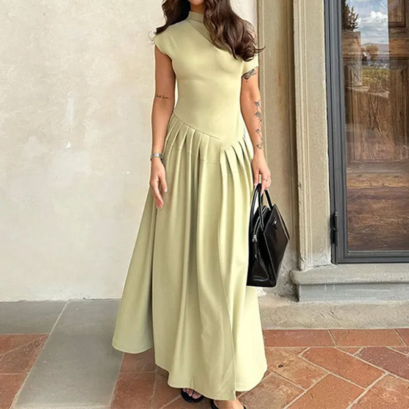 Damen Elegantes Maxikleid mit Plissee-Details Echo Archiv