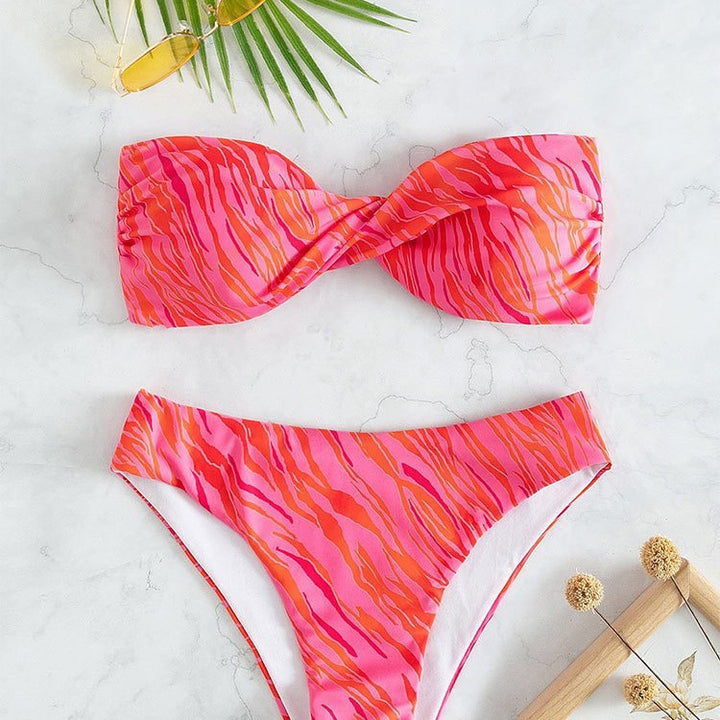 Damen Bandeau-Bikini mit elastischem Wickeldesign und hohem Beinausschnitt Echo Archiv