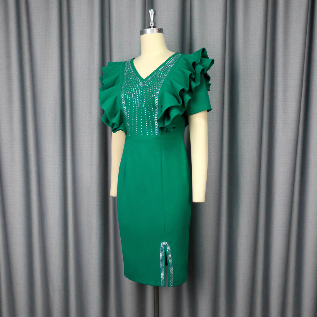 Damen figurbetontes Kleid mit voluminösen Rüschen und Strassakzenten Echo Archiv