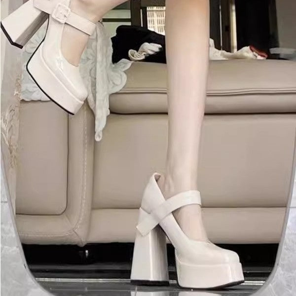 Damen Plateau‑Mary‑Jane Pumps mit Schnallenriemen und sculpted Blockabsatz – Lioré