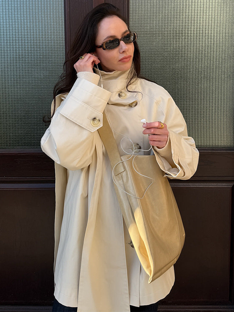 Damen Kurzer Oversize-Trench mit hohem Stehkragen, verdeckter Knopfleiste & weiten Manschetten Echoarchiv