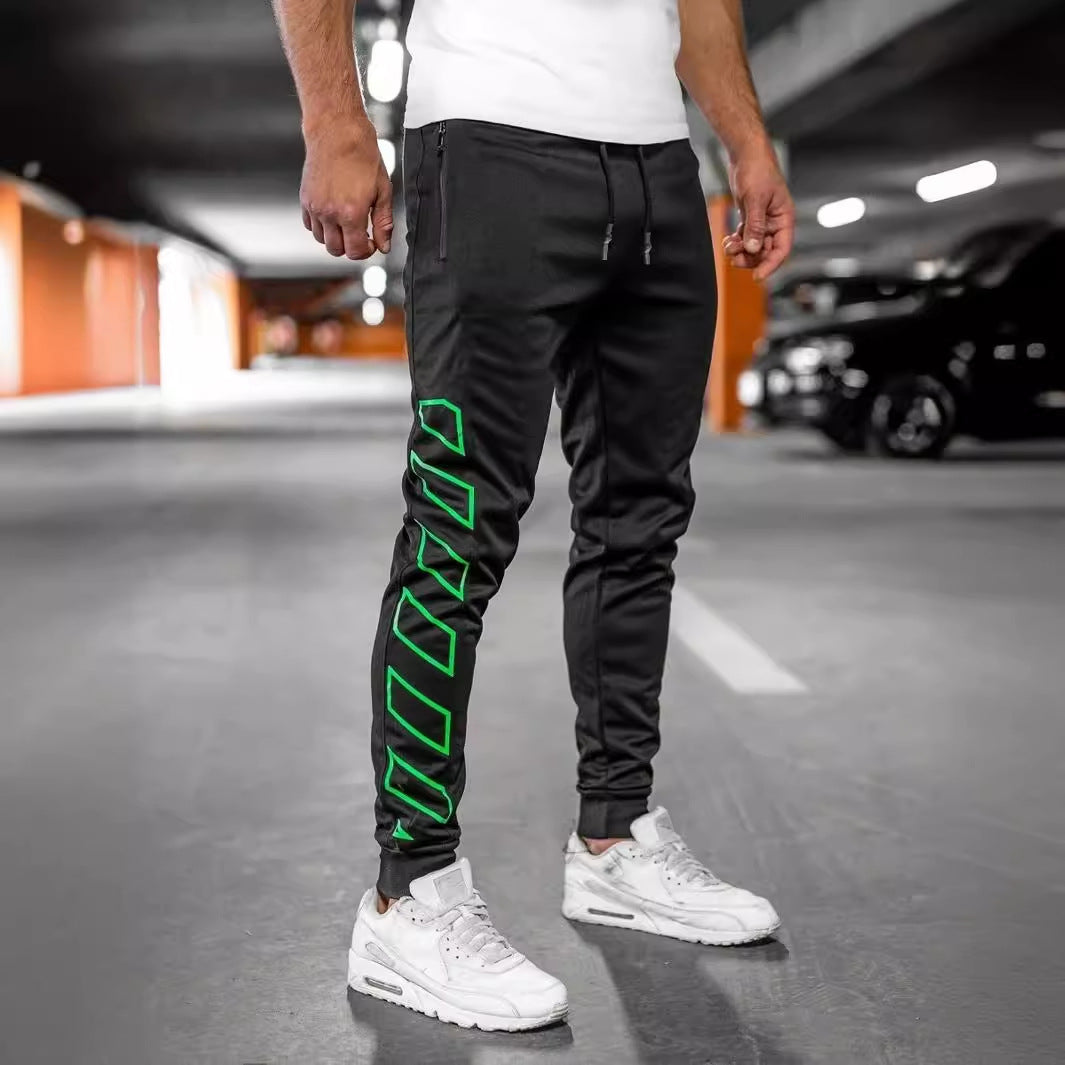 Herren Sportliche Slim-Fit Jogginghose mit seitlichem Reißverschluss Echoarchiv