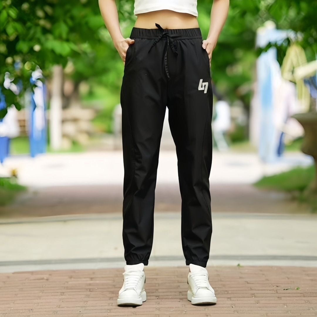 Damen Sportliche Jogginghose Echoarchiv
