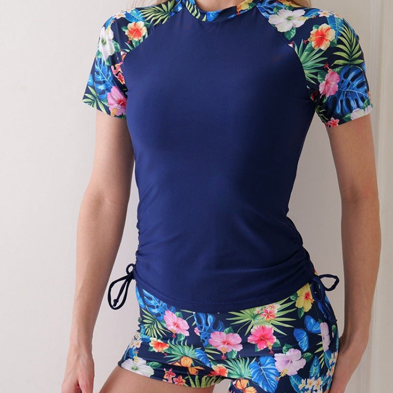 Damen Surf-Anzug mit floralem Design und modischen Akzenten Echo Archiv