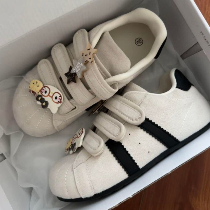 Damen Sneaker mit verstellbarem Klettverschluss und verspielten Applikationen Echo Archiv