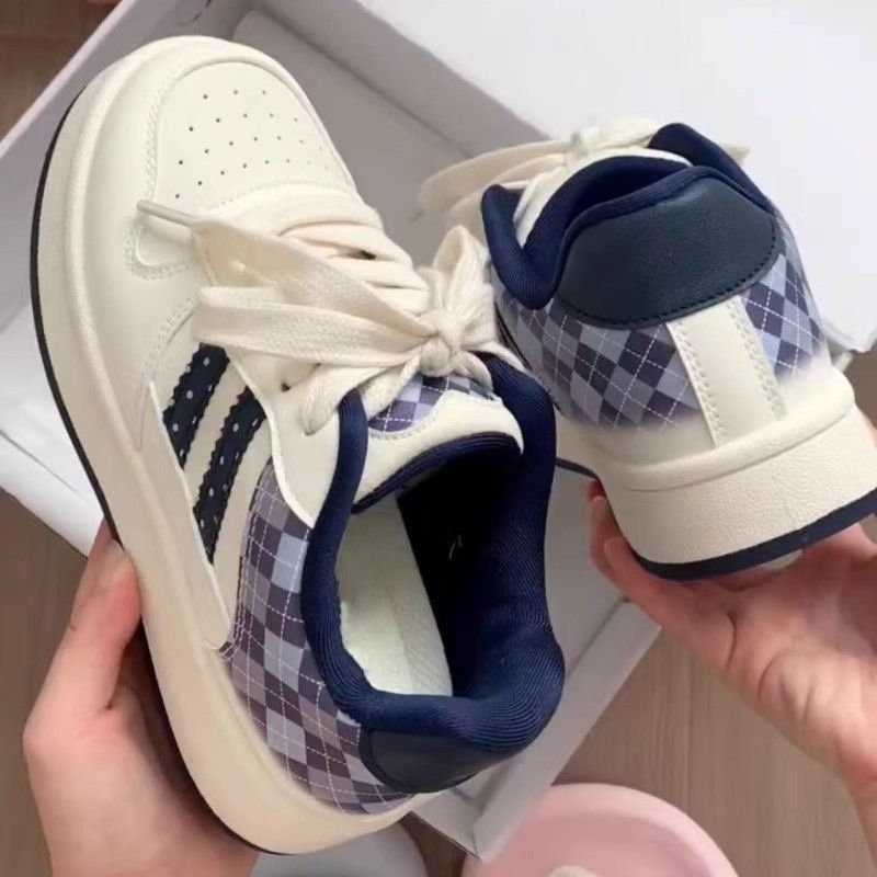 Damen Sneakers mit Karo-Muster und gepolsterter Sohle Echo Archiv