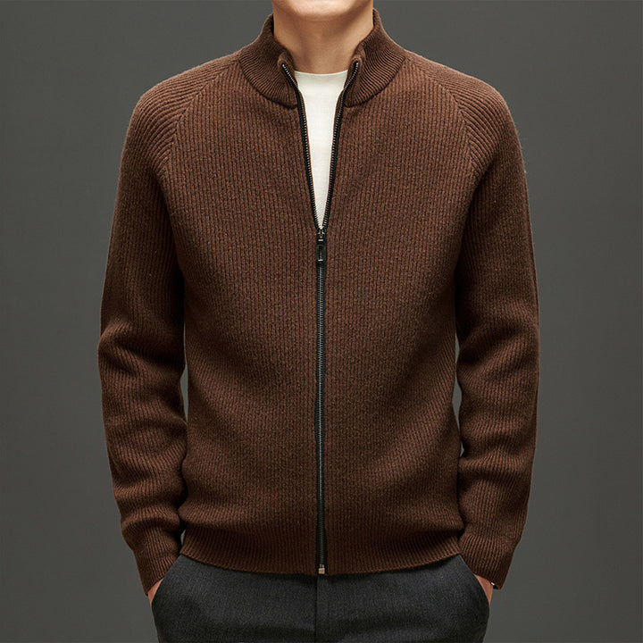Herren modischer Strickjacke mit hohem Kragen und Reißverschluss Echoarchiv
