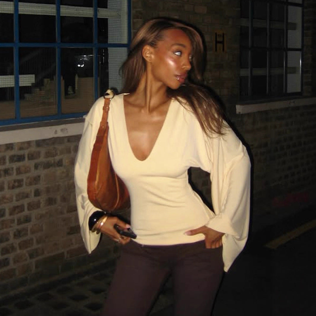 Damen nan tailliertes Langarm-Cropped-Shirt mit V‑Ausschnitt, überschnittener Schulter und soften Jersey-Qualität Echo Archiv