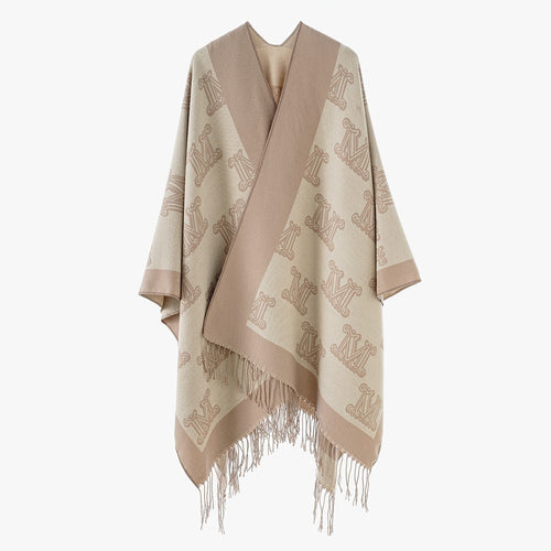 Damen Jacquardponcho mit Monogramm-Allover und Fransensaum – Avérine