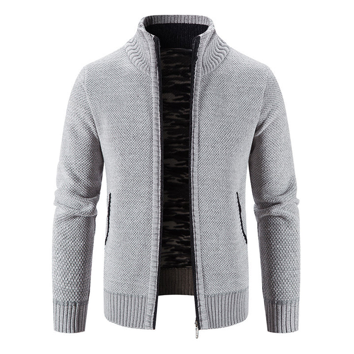 Herren Strickjacke mit hohem Kragen und praktischen Reißverschlusstaschen Echoarchiv