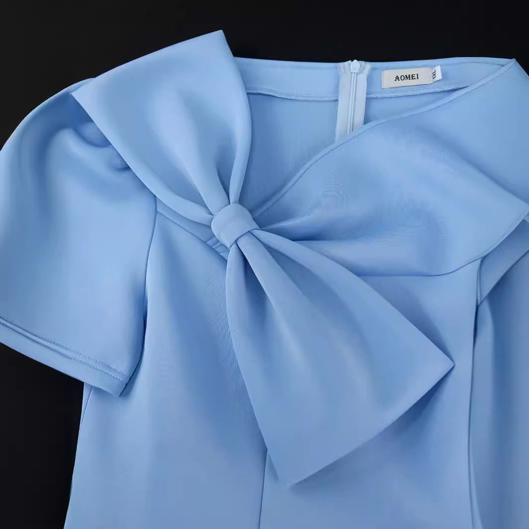 Damen Cocktailkleid mit kunstvollem Schleifenakzent und taillierter Silhouette Echo Archiv