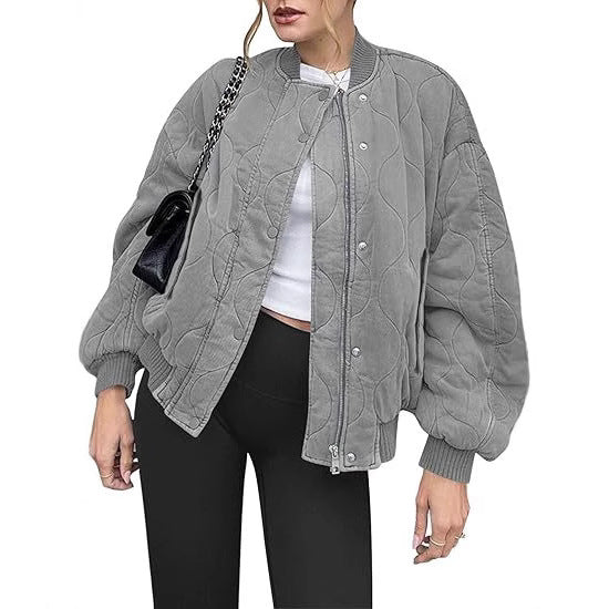 Damen Gepolsterte Oversize-Stepp-Bomberjacke mit Rippbündchen und dekorativer Ziersteppung Echo Archiv