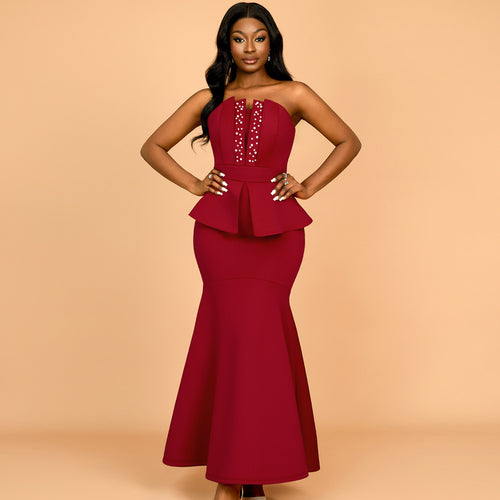 Damen Elegantes Peplum Abendkleid mit herzförmigem Ausschnitt und glitzernden Akzenten Echo Archiv