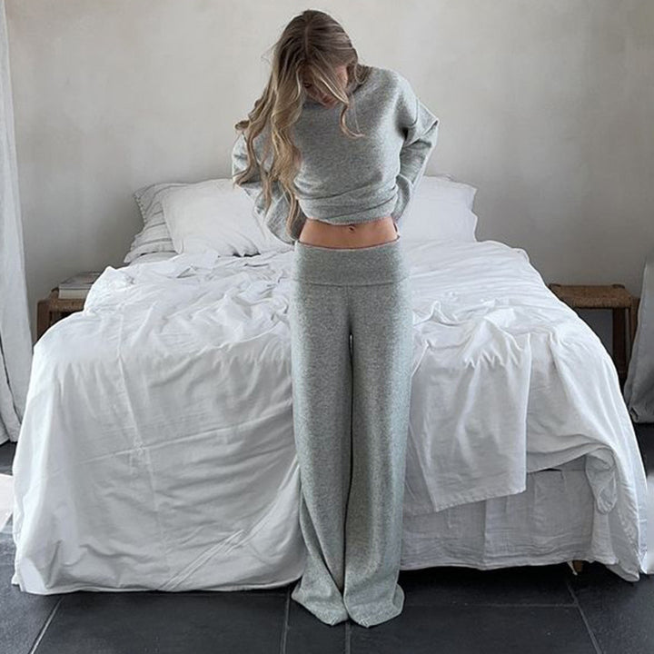 Damen nan kaschmirähnliches Strick-Lounge-Set mit Oversize-Pullover und weiten Palazzo-Hosen Echo Archiv
