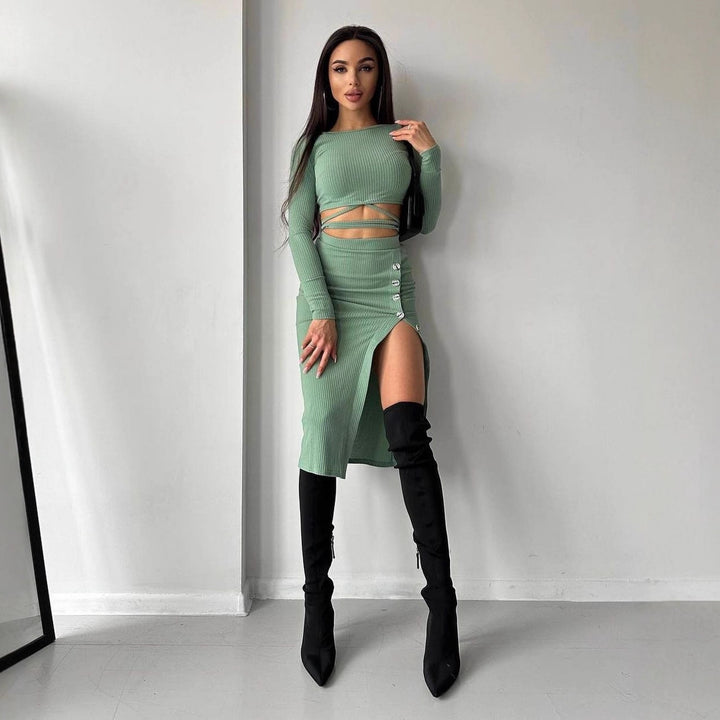 Damen Geripptes zweiteiliges Set mit Cropped-Langarmtop, Wickelband und taillenbetontem Knopf-Midirock Echoarchiv