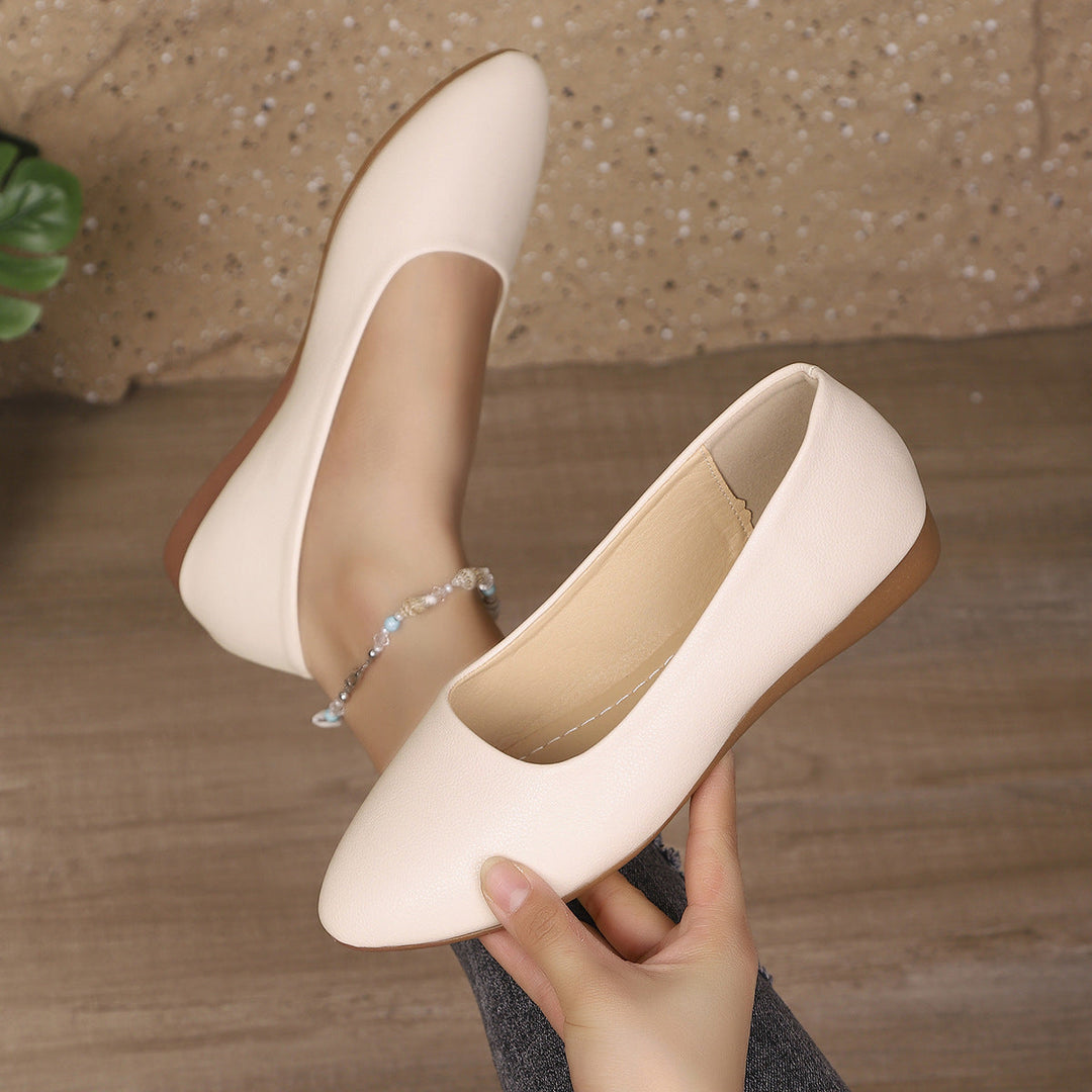 Damen Ballerinas aus weichem Leder mit elegantem Schalen-Ausschnitt Echoarchiv
