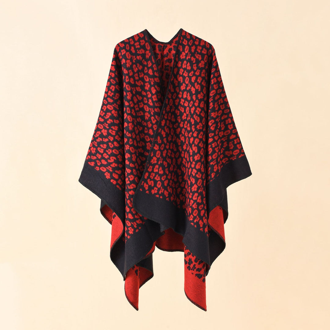 Damen Wollmix-Ruana mit tonigem Leopardenjacquard und kastigem Kimono-Fall – Montévia