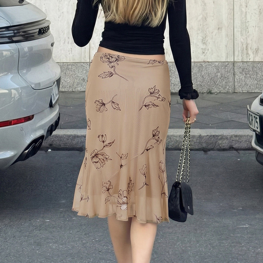 Damen Fließender Chiffon-Midirock mit zartem Blumenprint und asymmetrischem Volant – Rosévia
