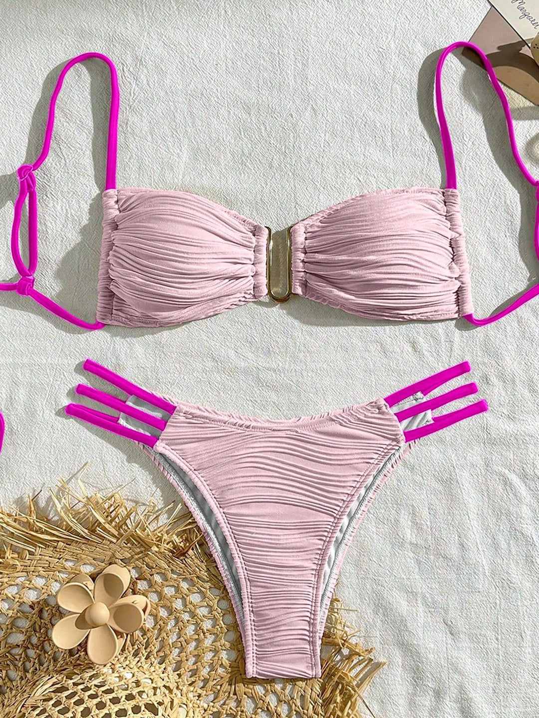 Damen Bikini-Set mit raffiniertem Falten-Design und modischen Akzenten Echo Archiv