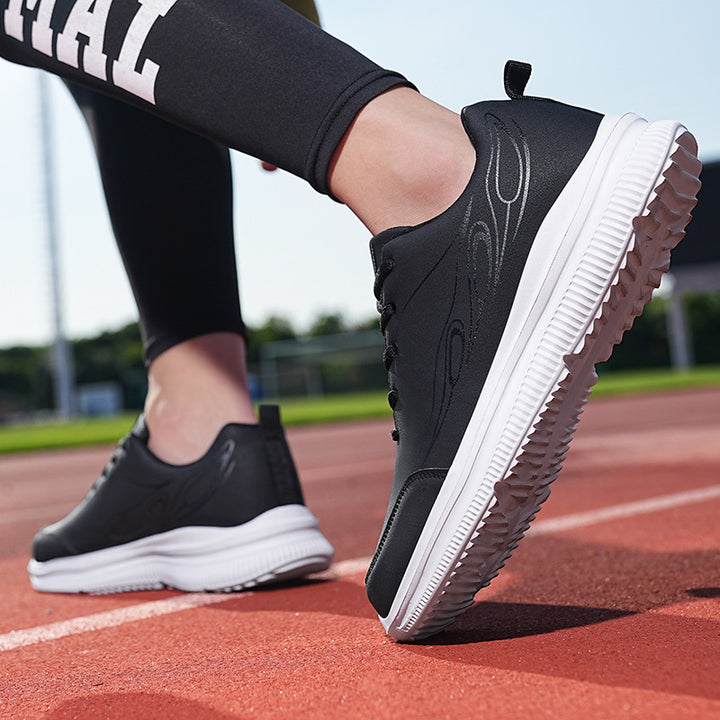 Herren nan dezenter Business-Casual Sneaker mit synthetischem Glattleder, gepolstertem Kragen und profiliertem Gummigrip Echo Archiv