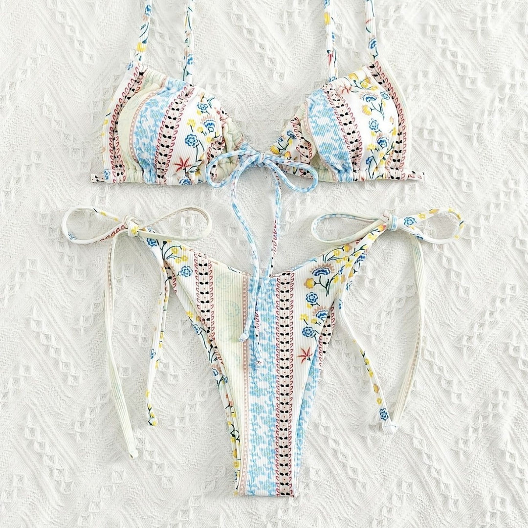 Damen Triangel-Bikini mit verspieltem Design und verstellbaren Trägern Echo Archiv