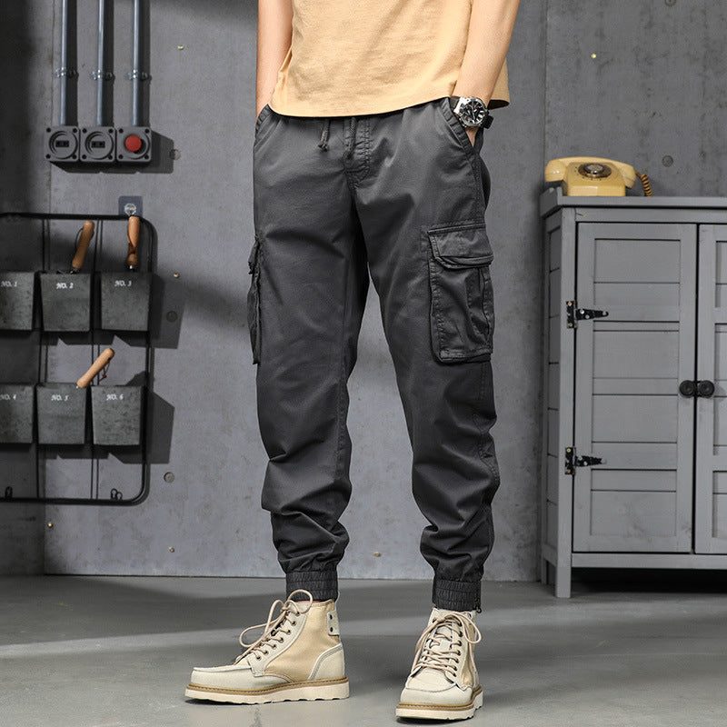 Herren Cargo-Jogginghose im Utility‑Stil mit Tunnelzugbund, Mehrfachtaschen und Reißverschluss‑Knöchel Echo Archiv