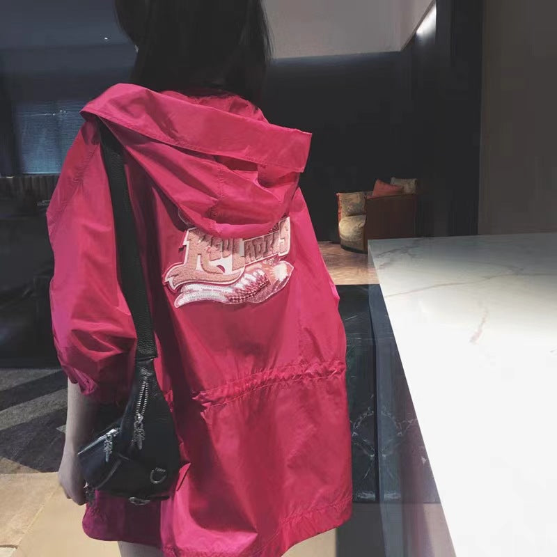 Damen Modische Übergangsjacke mit Kapuze und praktischen Taschen Echoarchiv