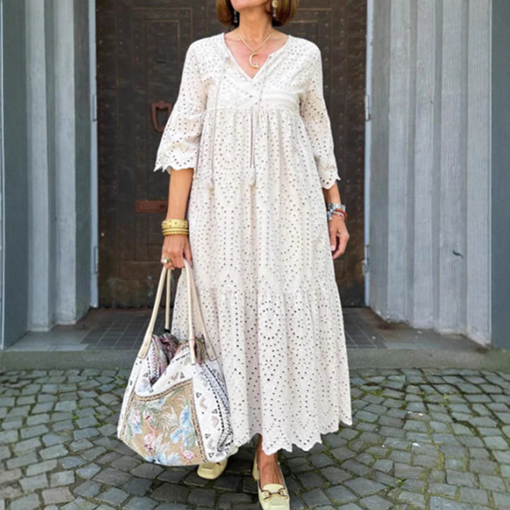 Damen nan fließendes Maxikleid mit Ajourstickerei, V-Ausschnitt, Unterbrustnaht und Volantrock Echo Archiv