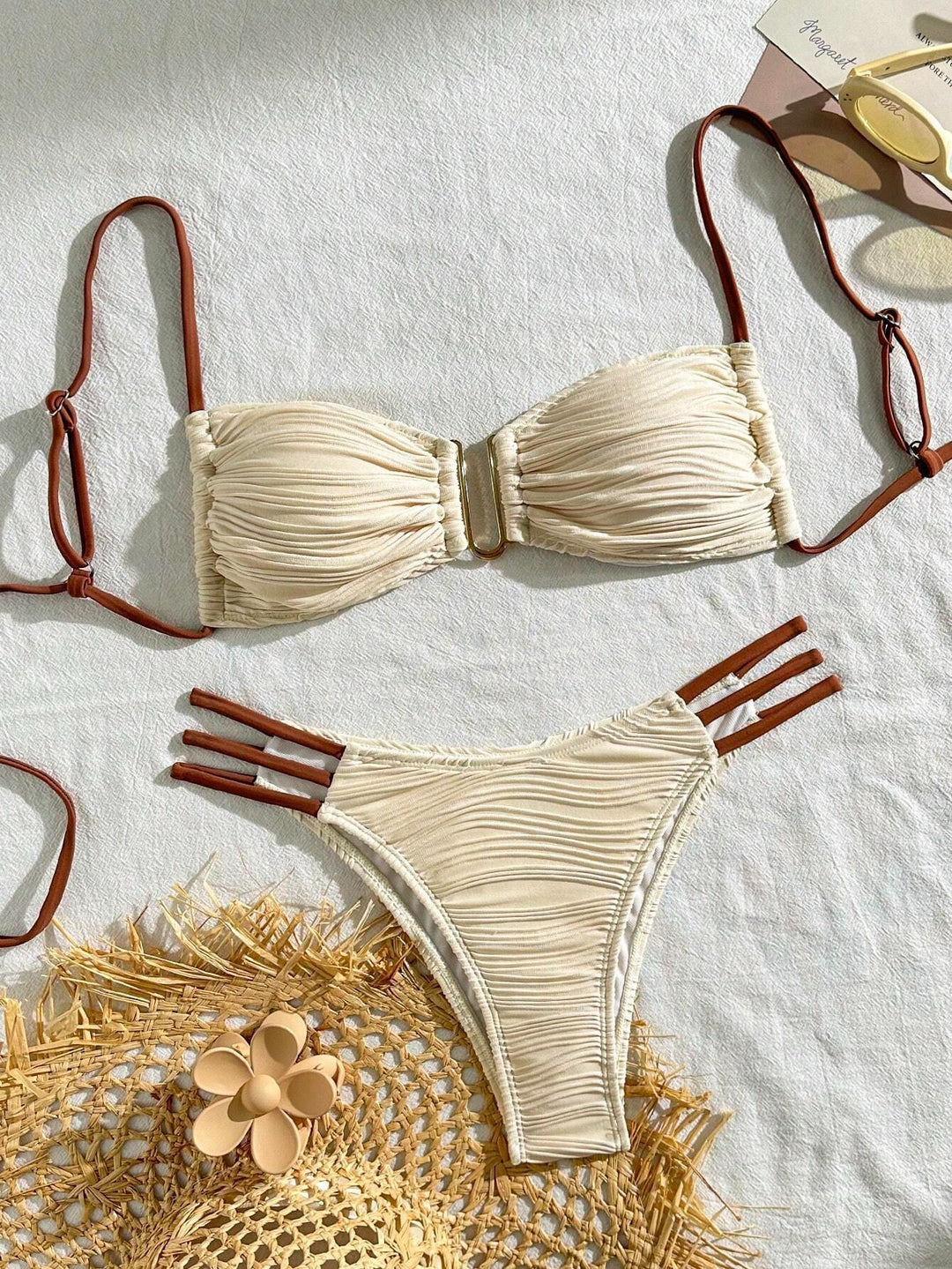 Damen Bandeau-Bikini mit modischem Rüschendesign Echo Archiv