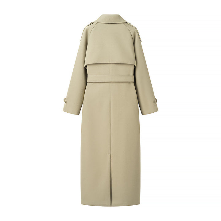 Damen Langer taillierter Trenchcoat mit Bindegürtel, Schulterpatten und doppelreihiger Knopfleiste Echo Archiv