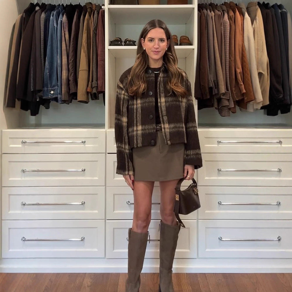 Damen Kurze karierte Bouclé‑Jacke mit kastiger Silhouette und Knopfleiste Echoarchiv