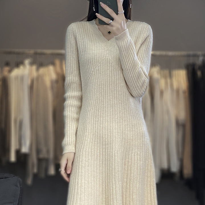Damen Langes geripptes Strickmidikleid mit taillierter Silhouette und A‑Linien-Rock Echoarchiv