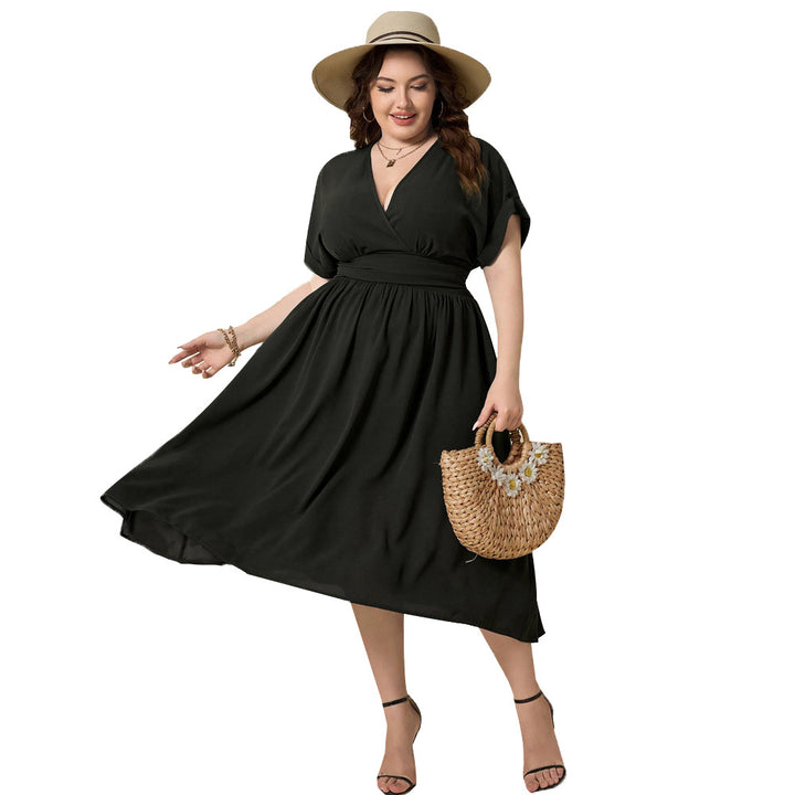 Damen Maxikleid mit elegantem Wickeldesign und fließendem Saum Echo Archiv