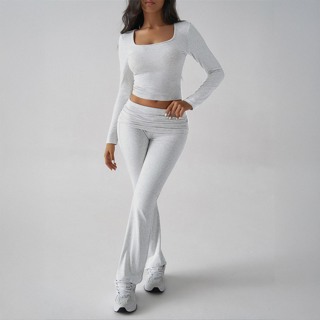 Damen figurbetontes Cropped-Set mit langärmeligem Top mit quadratischem Ausschnitt und ausgestellter High‑Waist Yoga-Hose – Avérine