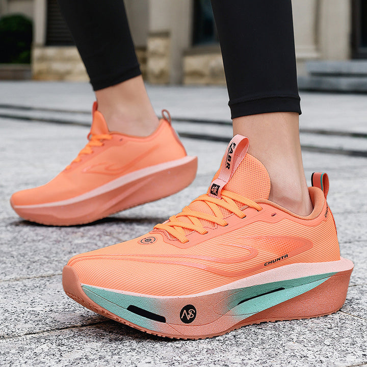 Unisex fließende Race-Performance-Sneaker mit hochprofilierter reaktiver Schaum-Zwischensohle und nahtlosem Leichtstrick-Obermaterial – Tavélo