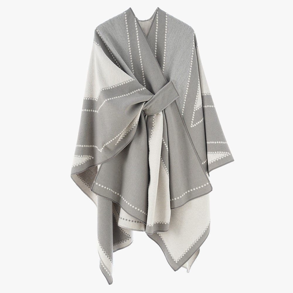 Damen Oversize-Cape aus Jacquard-Strick mit Bindeschlaufe Echo Archiv