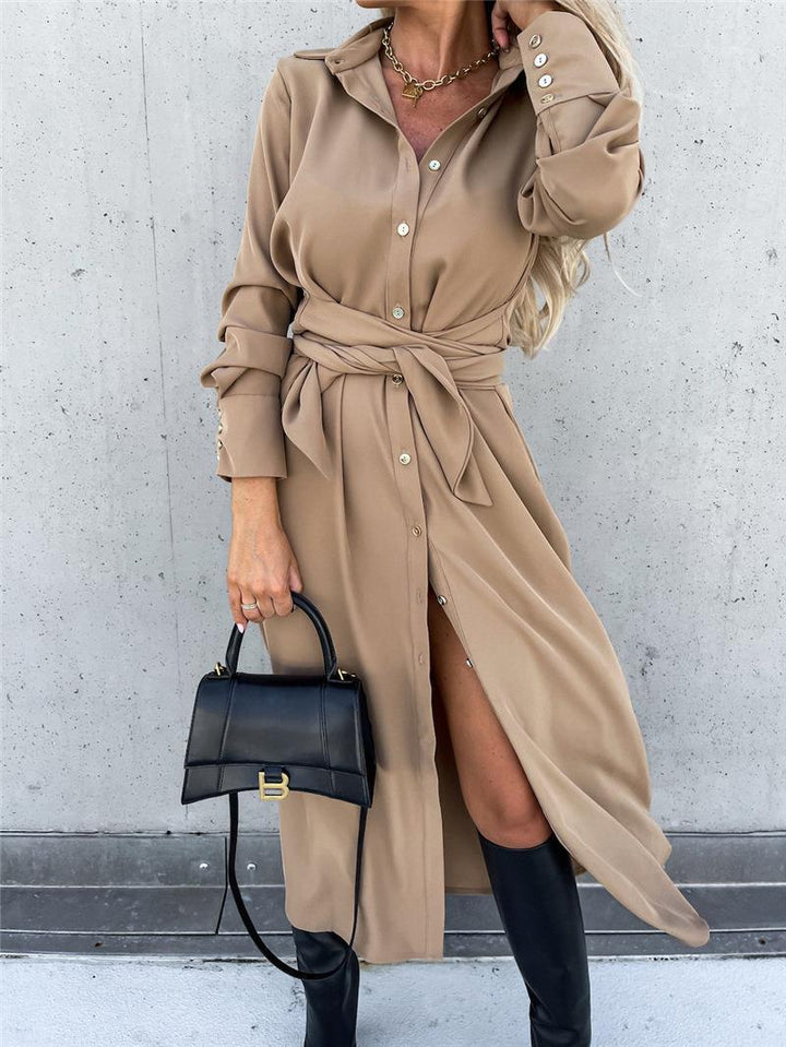 Damen Tailliertes Hemdblusen-Midikleid mit Bindegürtel, Manschetten und Frontschlitz Echoarchiv