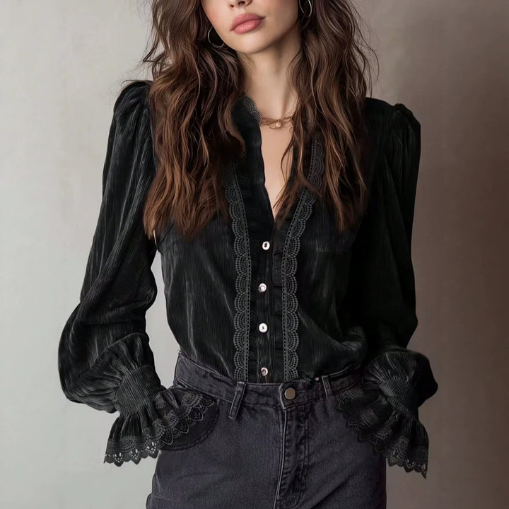 Damen Plissée-Veloursbluse mit Spitzenrüschen und Puffärmeln Echo Archiv