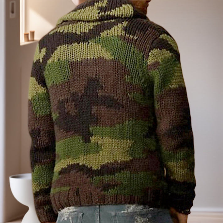 Herren Strickjacke im einzigartigen Camouflage-Design mit hohem Kragen Echoarchiv