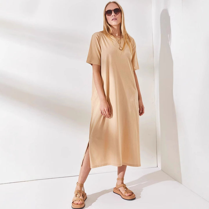 Damen schlichtes langärmliges Kleid mit seitlichen Schlitzen und komfortablem Schnitt Echo Archiv